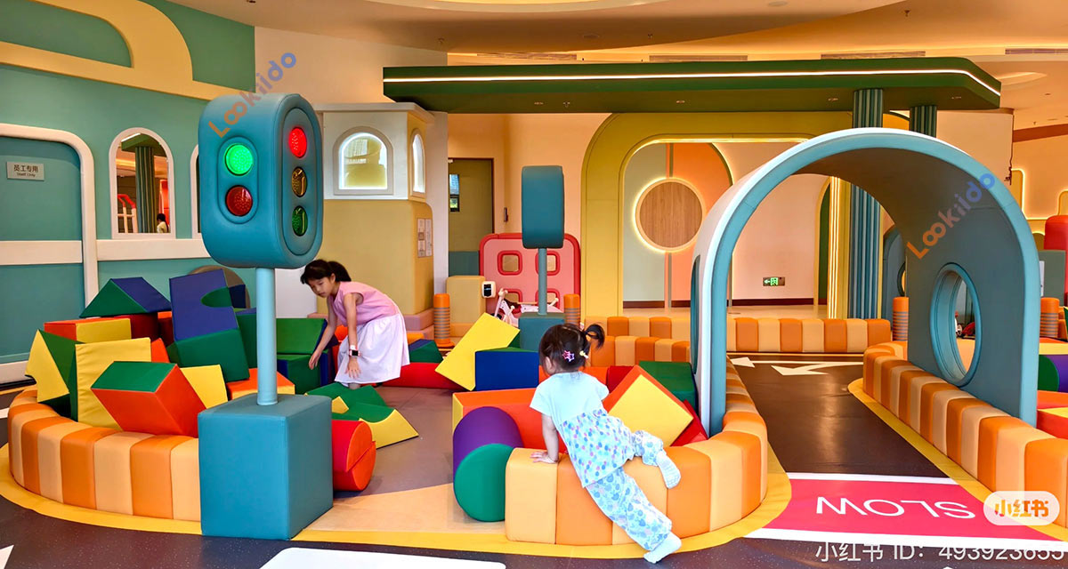 Shangri-La Luxurious High-End Design Soft Playground with Western Restaurant. Real Estate Investment Project