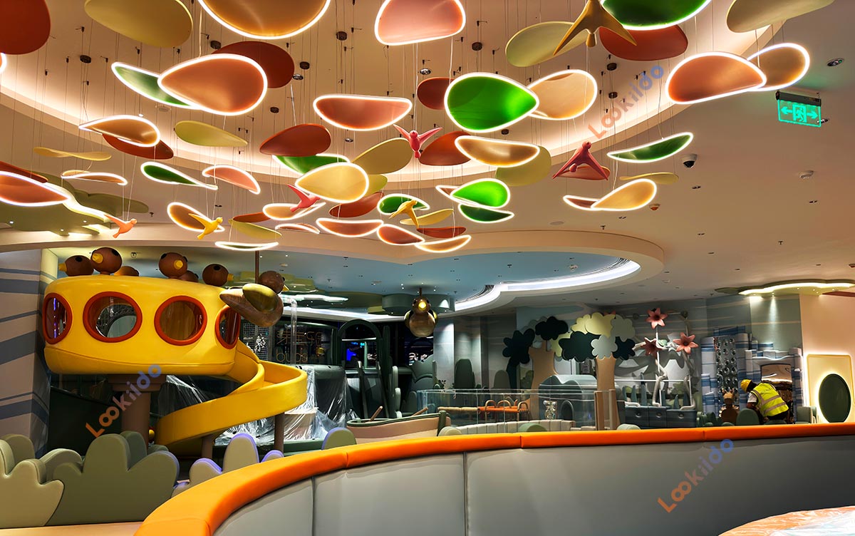 Shangri-La Luxurious High-End Design Soft Playground with Western Restaurant. Real Estate Investment