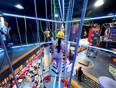 EPIC Cyber Playground! Rope Course + Rubik's Cube Climbing Wall & Jump Tower POV