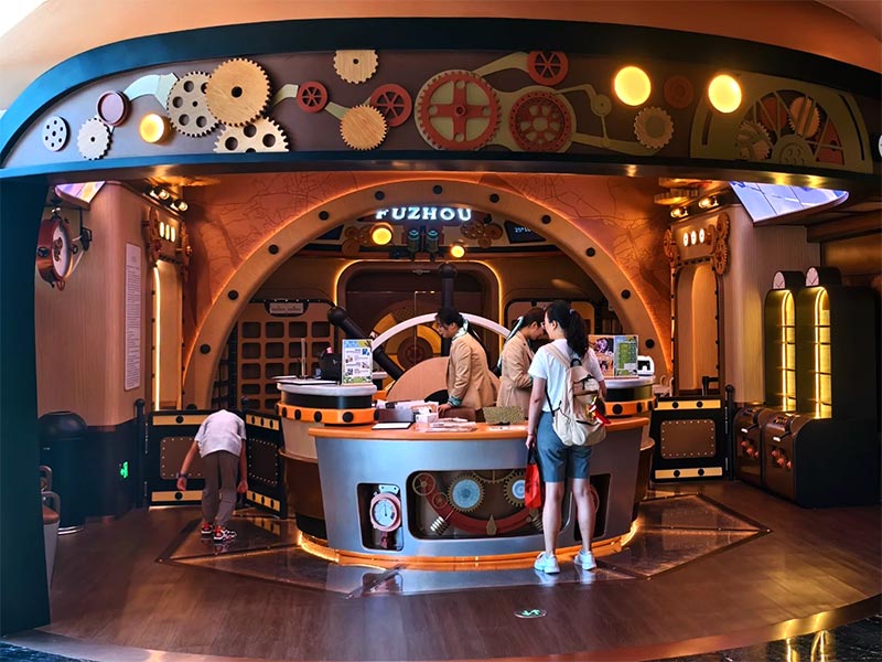 Shangri-La Luxurious High-End Design Soft Playground with Western Restaurant. Real Estate Investment